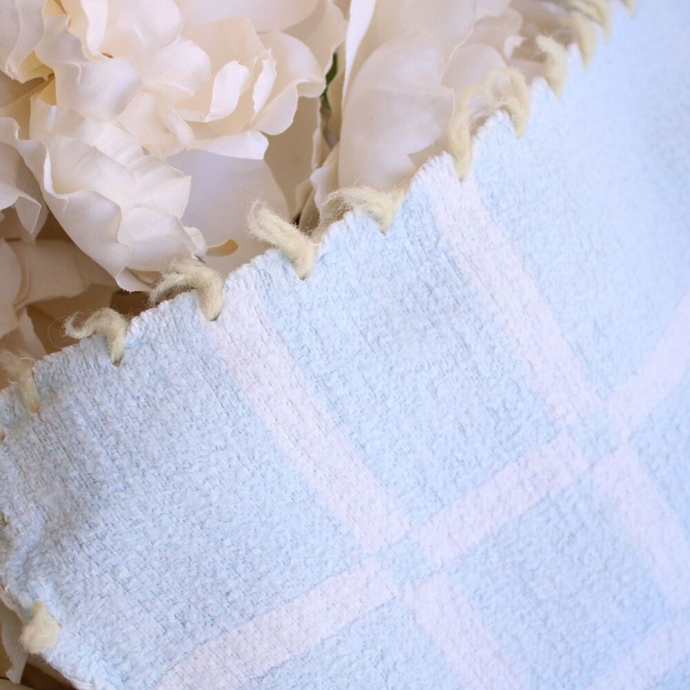 Vintage 1930s 1940s Baby Blanket Or Throw, Baby Pepperell Blue Lap Afghan - Picture 9 of 10